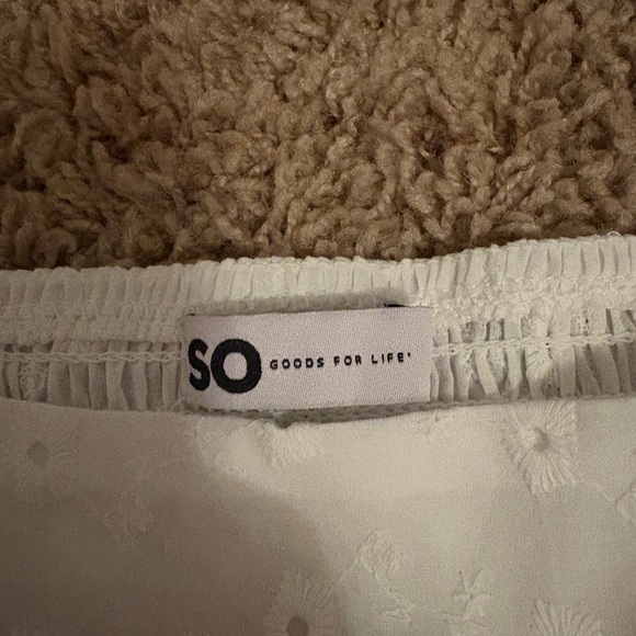 White Eyelet Ruffle Blouse - Picture 5 of 6